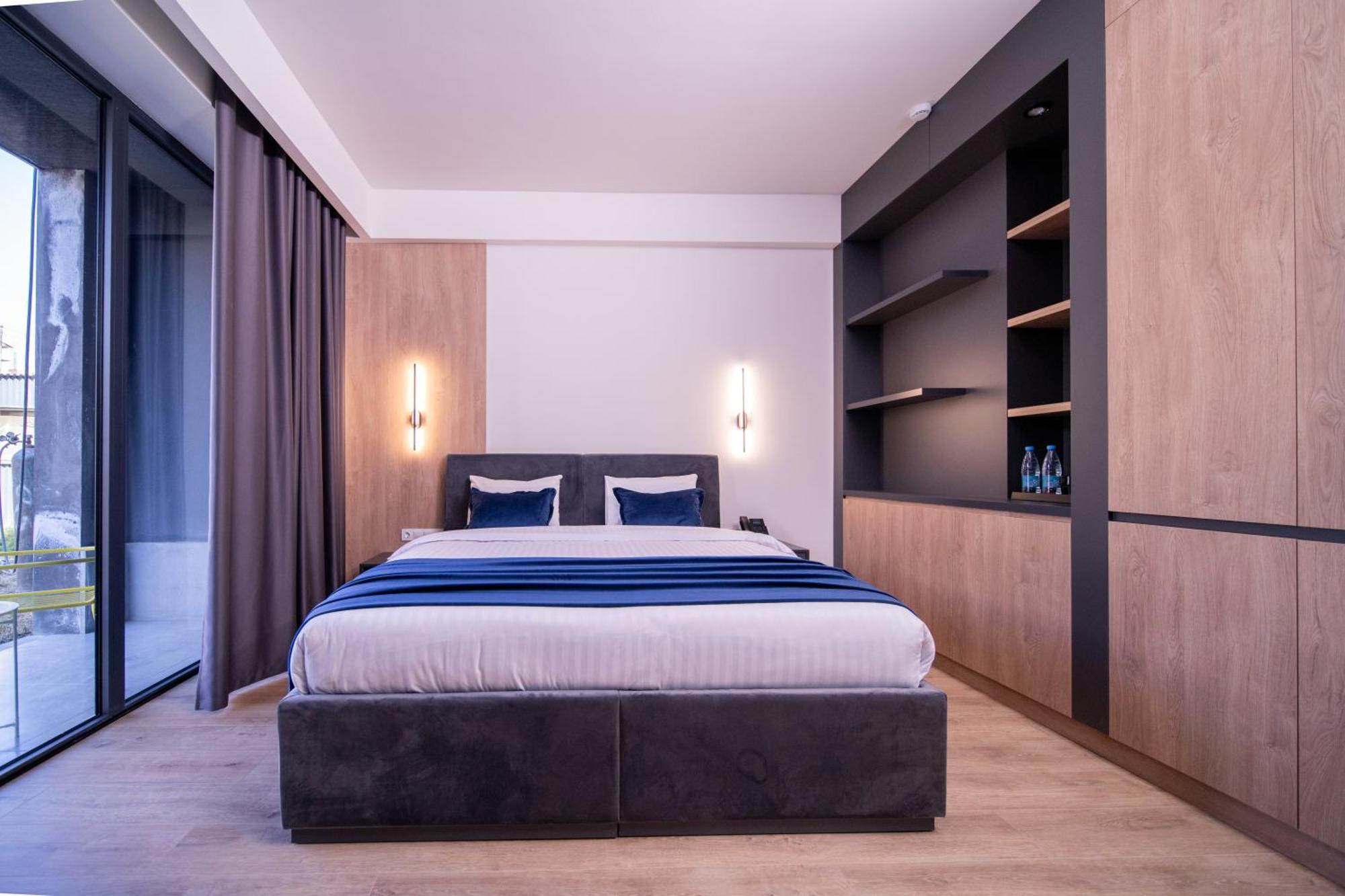 Aparthotel Dili Town And